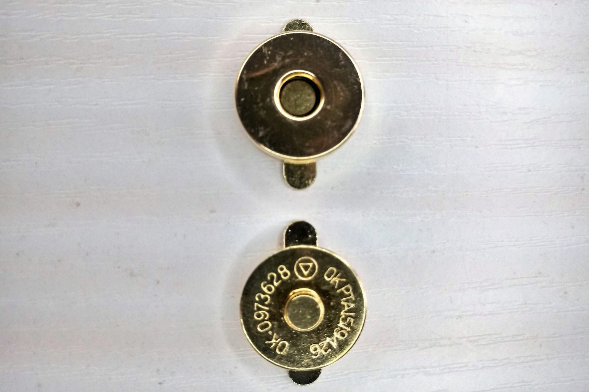 Zapięcie magnetyczne na "wąsy"  kolor złoty - 18mm