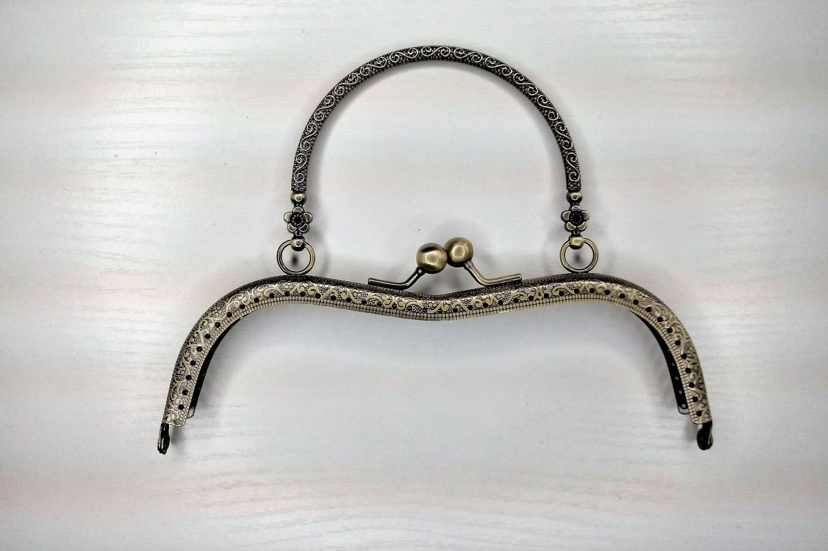 Bigle / rama metalowa, zapięcie torebki  ( stare złoto ) - 19 x 7 cm