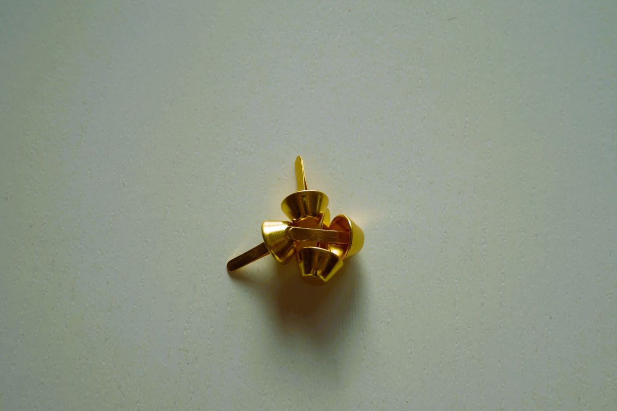 Pukiel kaletniczy - nóżki -stożek - złoty  12x22mm ( 4szt.)