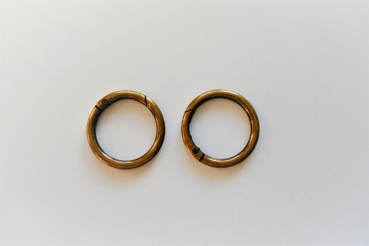Karabńczyk okrągły, kółko otwierane 32 mm - 2 szt ( stare złoto)