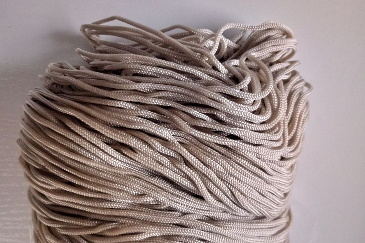 Sznurek do torebek  SWAN BLACK 500G - beżowy ( BEIGE - 019)