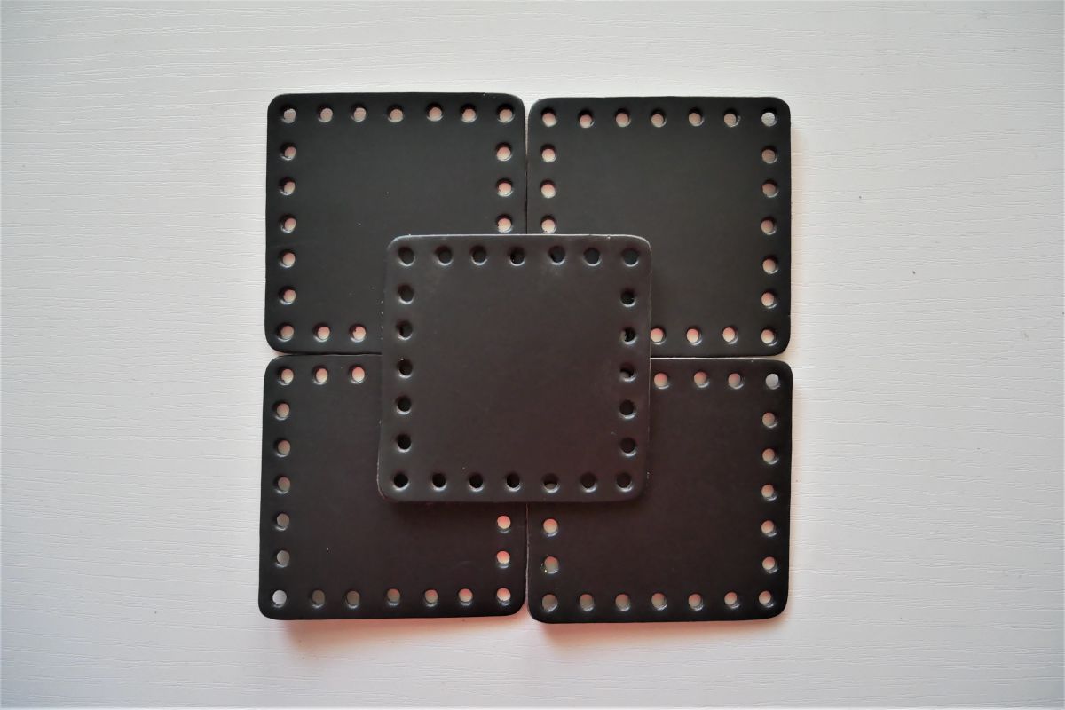 Kwadraty ze skóry naturalnej 80 X 80 mm (brązowy - 5 szt.)