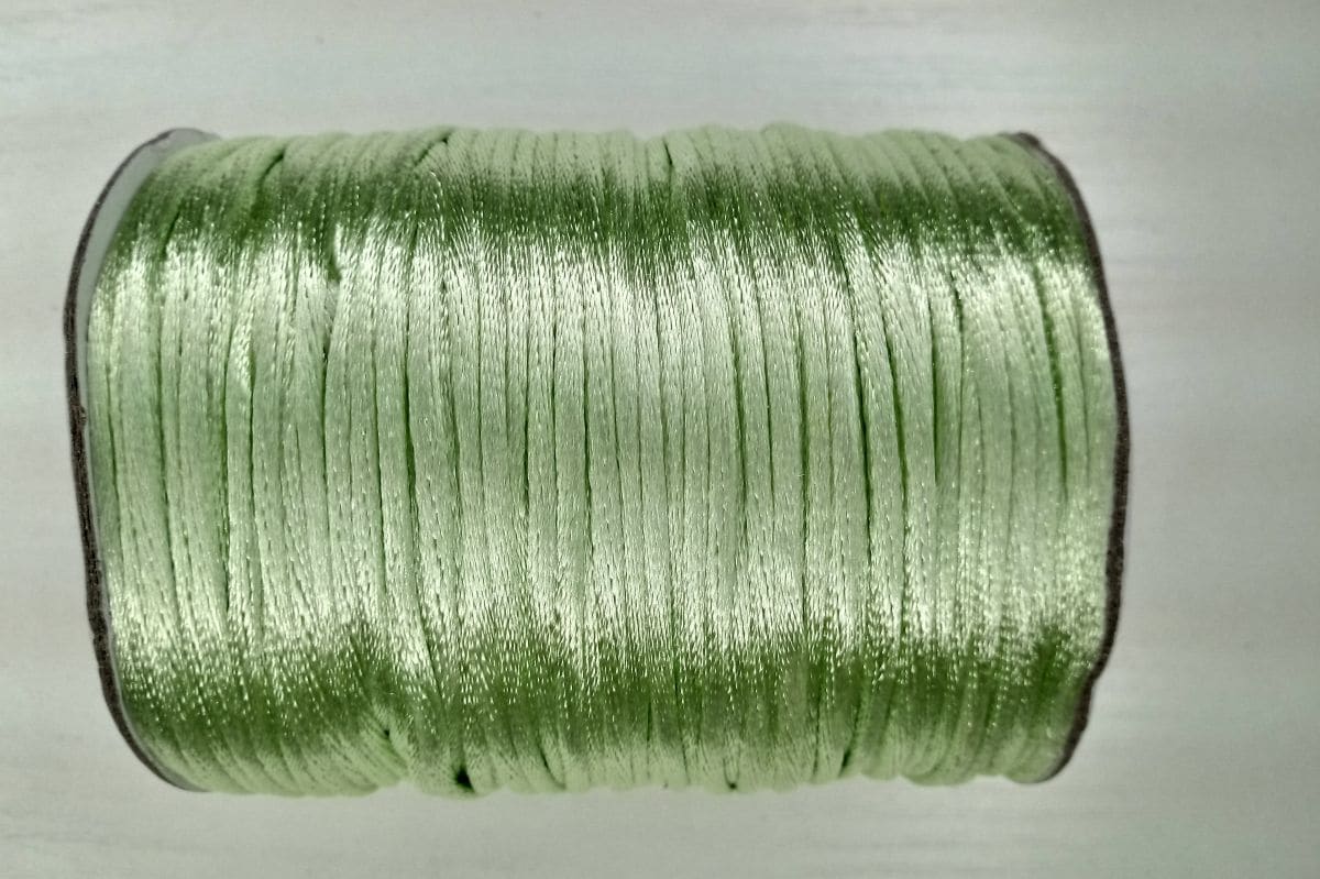 Sznurek satynowy 2 mm -05 (seledyn)
