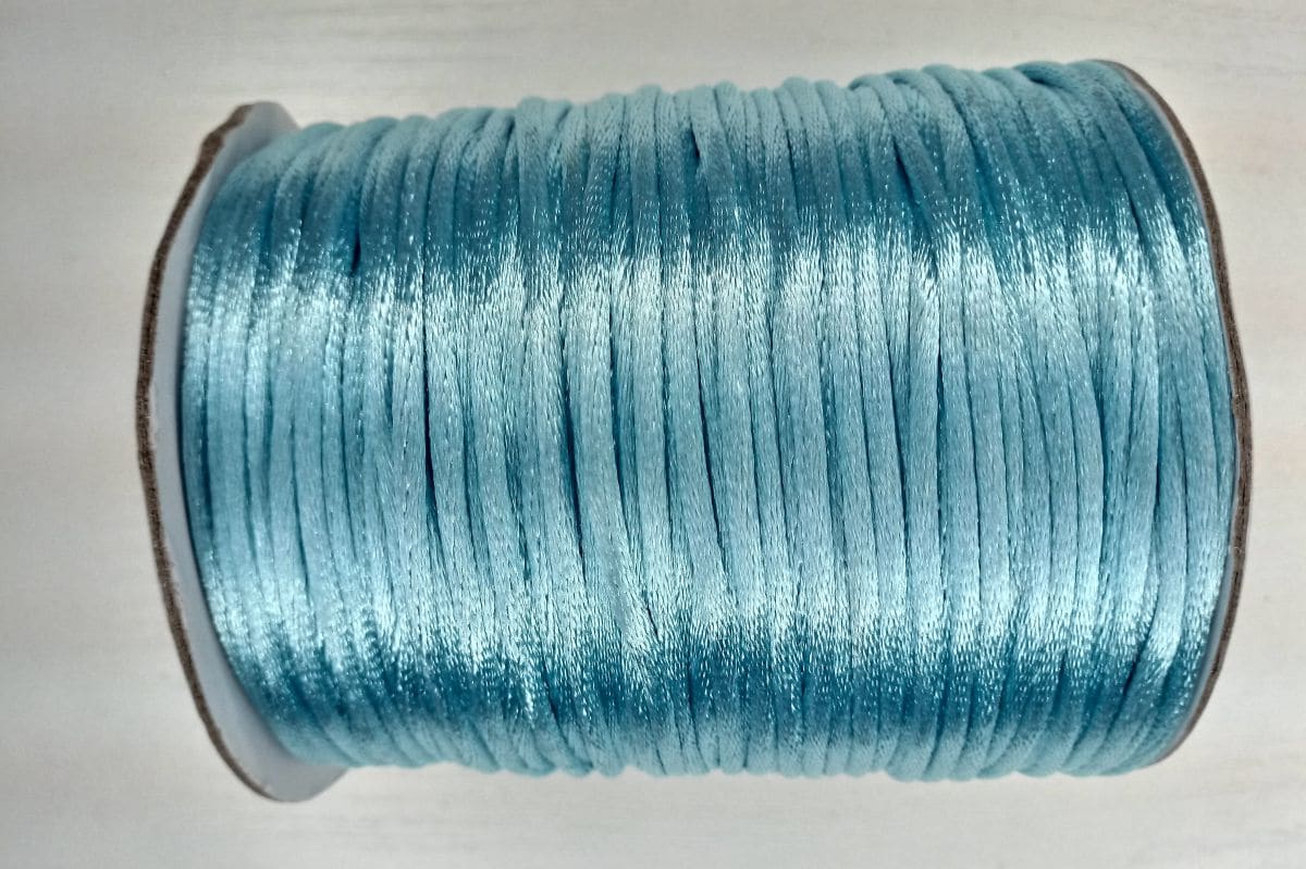 Sznurek satynowy 2 mm -11(błękitny)