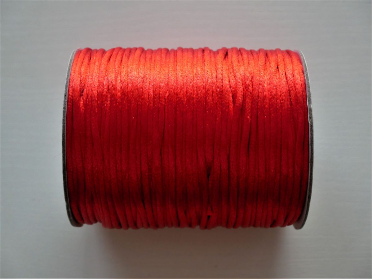 Sznurek satynowy 2 mm-64(czerwony)