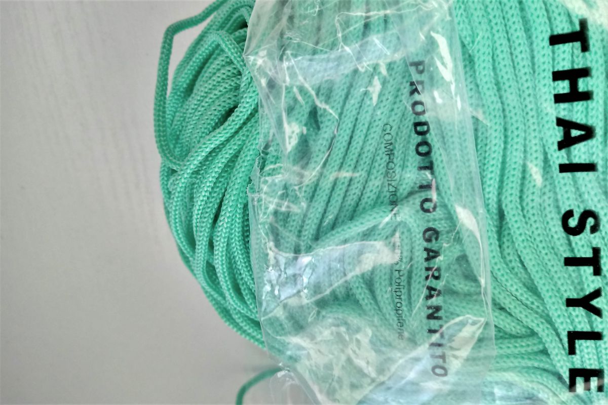 Sznurek do torebek  SWAN BLACK 500G - tiffany - 101