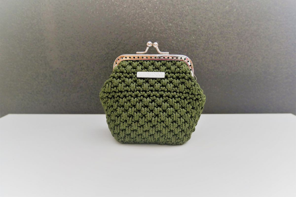 Portmonetka w metalowej ramie 7,5 cm -  khaki