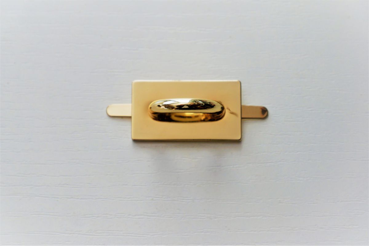 Uchwyt z półkółkiem 2 x 3,5 cm