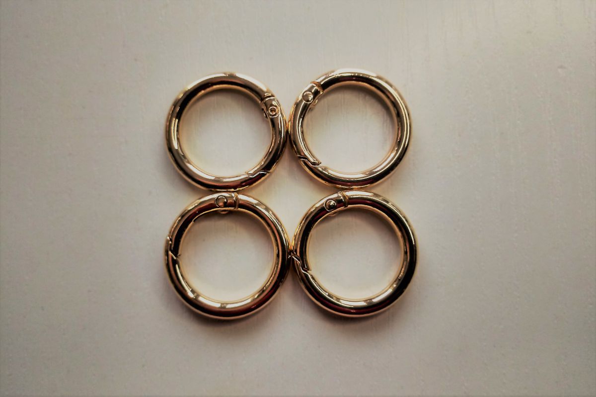 Karabińczyk okrągły 20 mm 4szt.( złoty )