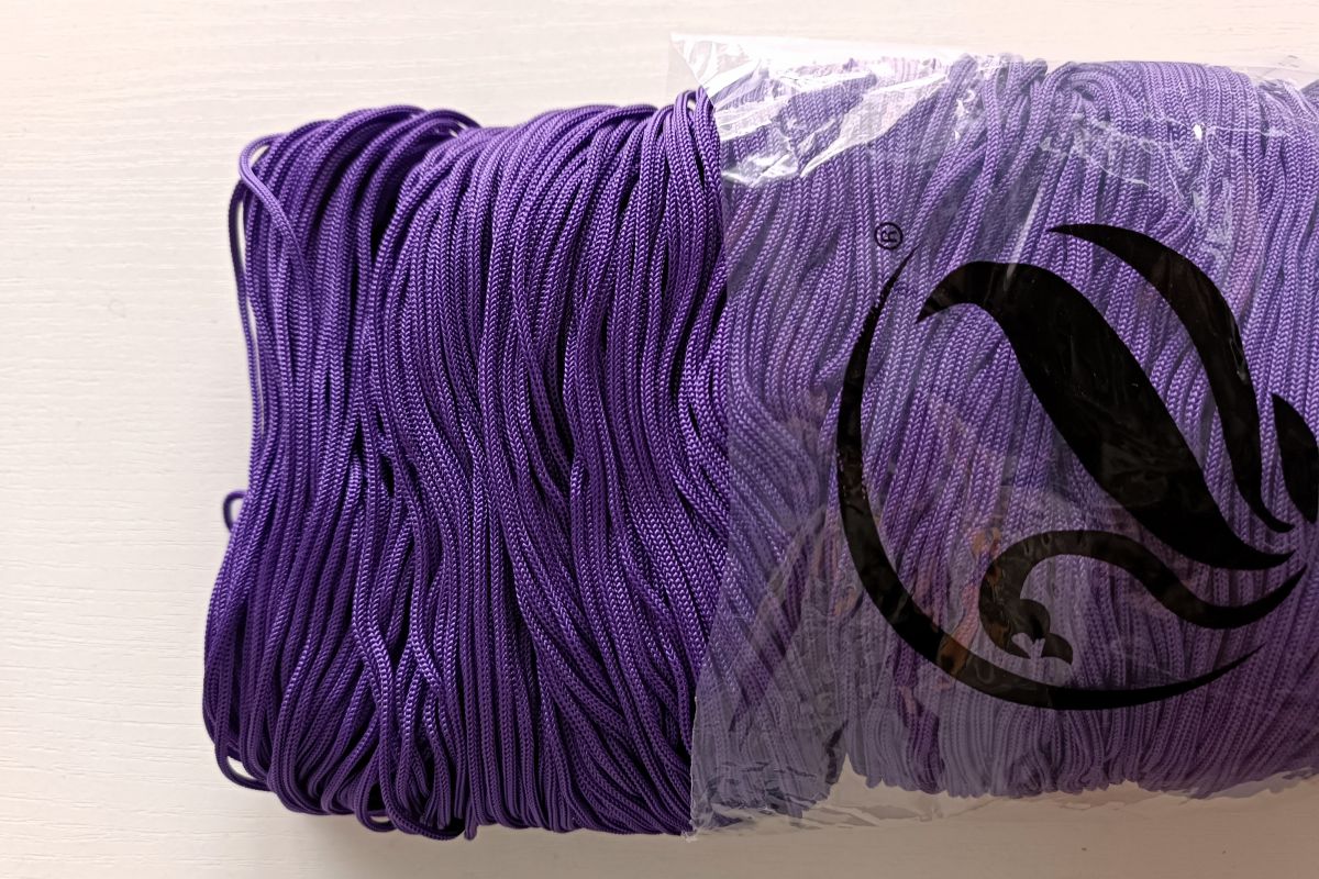 Sznurek do torebek  SWAN BLACK 500G - fioletowy - 050